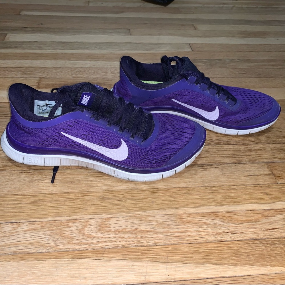 Nike tennis shoes